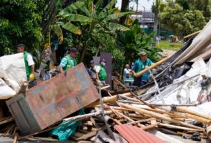Reubican 48 vendedores de la 26 y reorganizan comercio de perecederos en el centro de Armenia