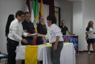 170 estudiantes de Calarcá culminaron formación en cultura del buen trato, proceso liderado por Comfenalco Quindío