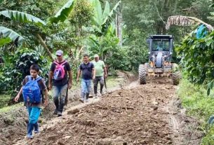 Avanzan trabajos de mejoramiento vial en la vereda Cumaral Medio de Génova