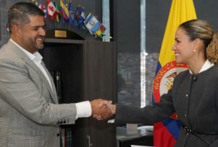 Ricardo Torres Castro asume la dirección general del SENA